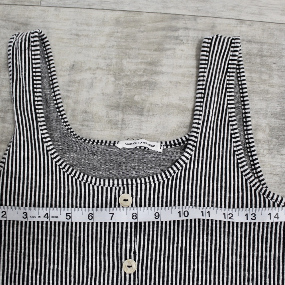 Cute Ribbed Pin Stripe Tank - Picture 5 of 7